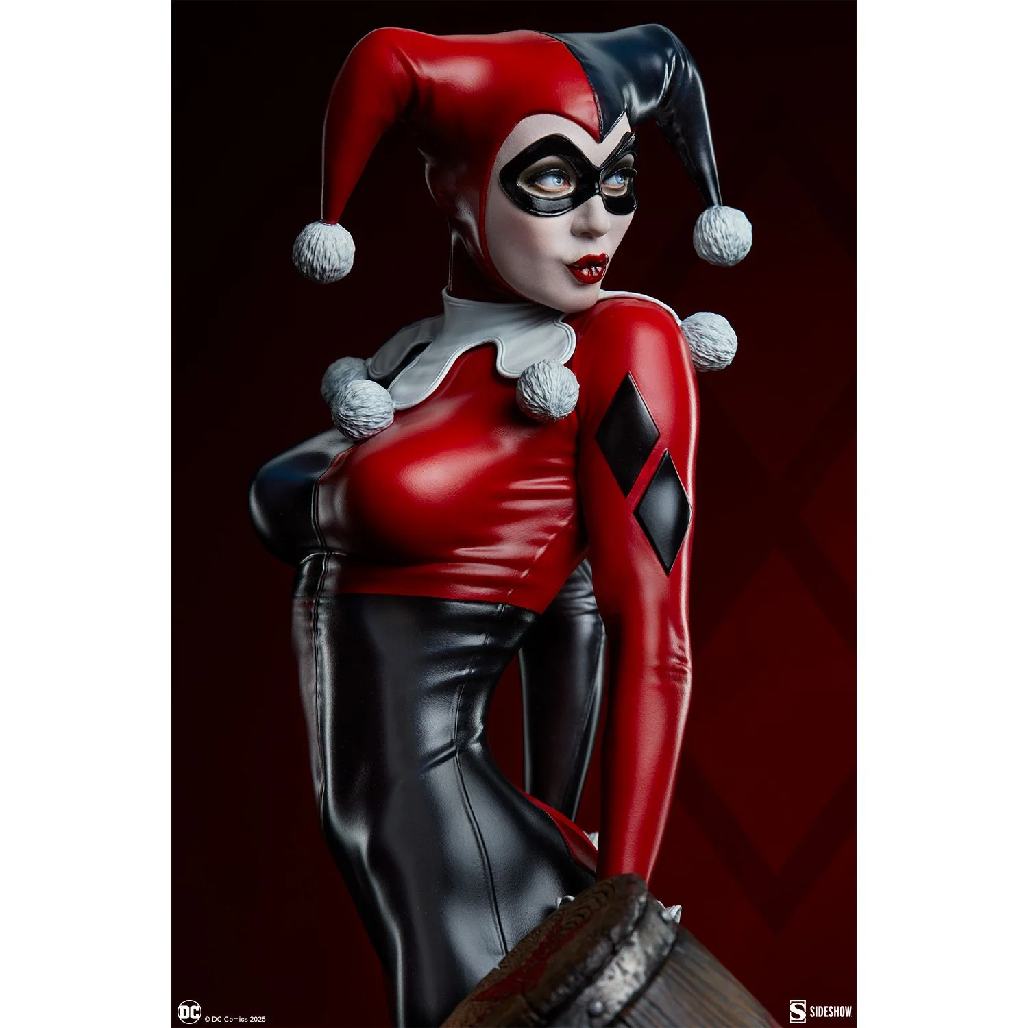 HARLEY QUINN™ Premium Format™ Figure - Image 7