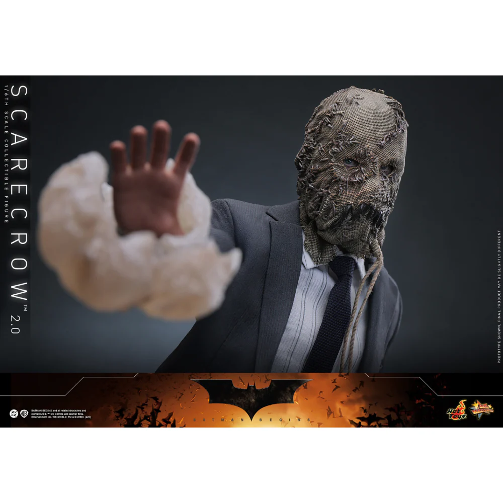 BATMAN BEGINS Scarecrow™ (2.0) Sixth Scale Figure - Image 9