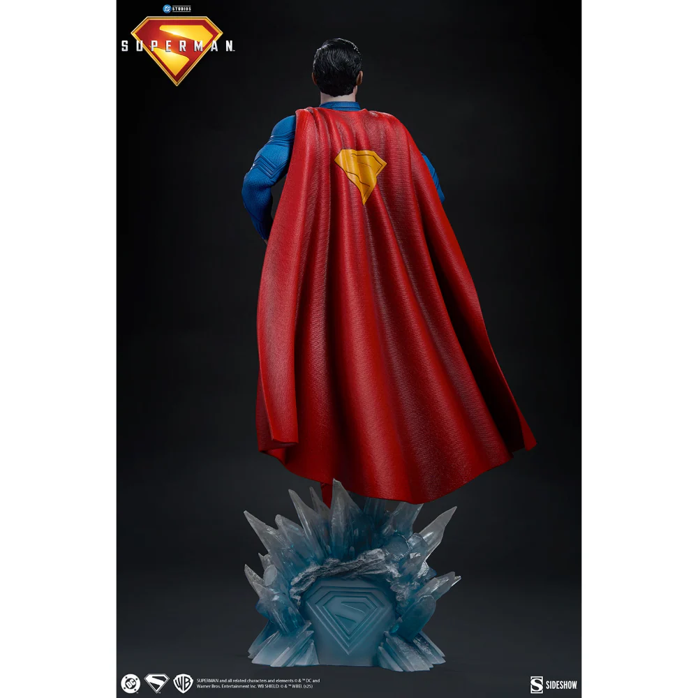 SUPERMAN (2025 Movie) Superman™ Premium Format™ Figure - Image 6